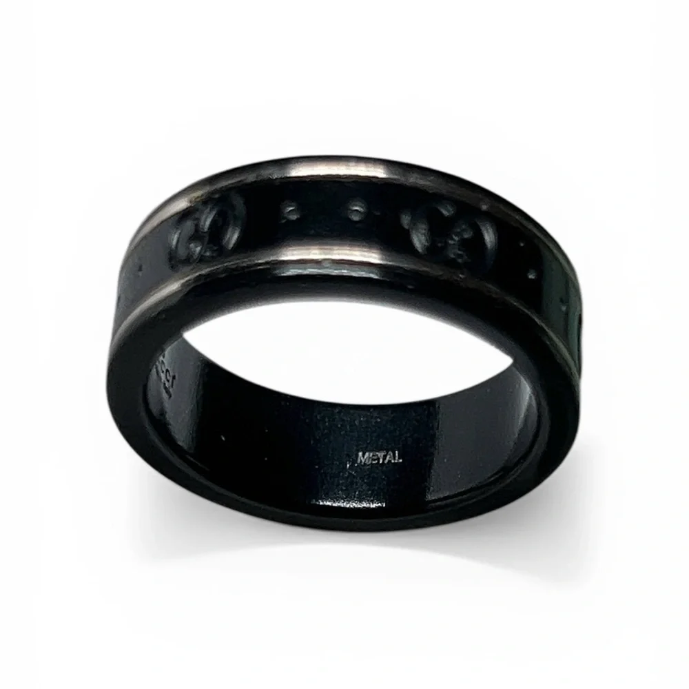 Gucci Icon 18K White Gold and Black Enamel Double G Logo Band